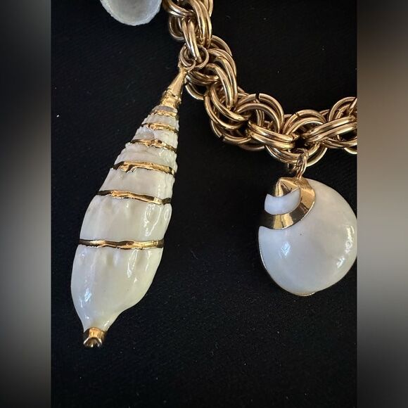 Custom SeaShell Bracelet (upcycled) - Picture 6 of 7